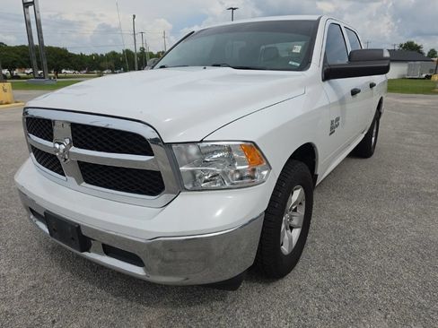 Used 2022 RAM 1500 Classic SLT w/ Trailer & Traction Group RWD image 3