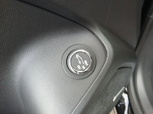 New 2025 Chevrolet TrailBlazer ACTIV w/ Convenience Package image 11