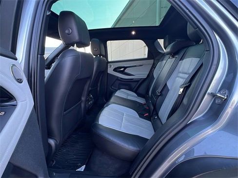 Used 2020 Land Rover Range Rover Evoque R-Dynamic SE image 17