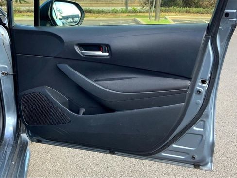 Used 2020 Toyota Corolla LE image 24
