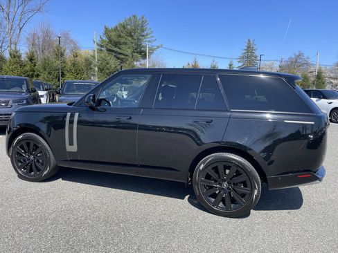 Used 2023 Land Rover Range Rover SE image 6