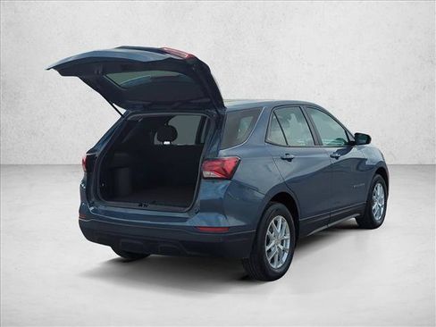 Used 2024 Chevrolet Equinox LS FWD image 5