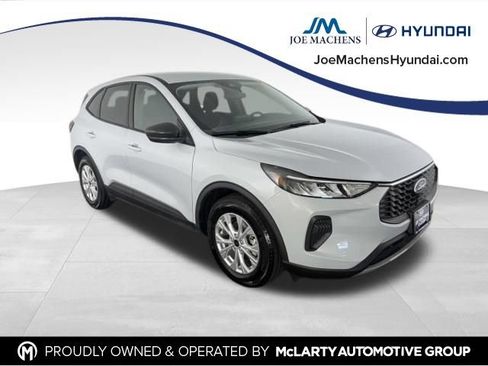 Used 2025 Ford Escape Active FWD image 2