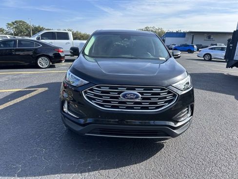 Used 2022 Ford Edge Titanium image 2