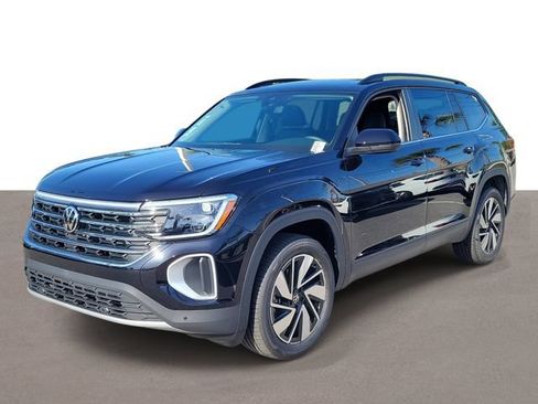 New 2026 Volkswagen Atlas SE FWD image 2