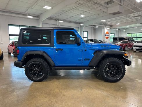 Used 2022 Jeep Wrangler Sport AWD/4WD image 7