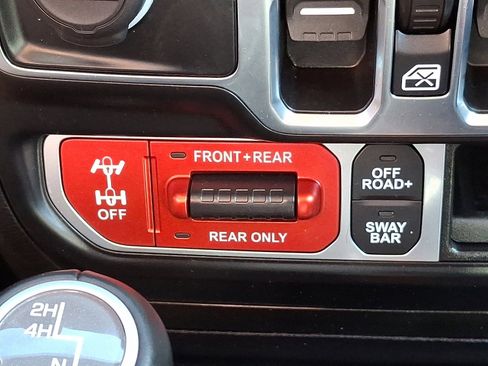 Used 2020 Jeep Gladiator Rubicon image 25