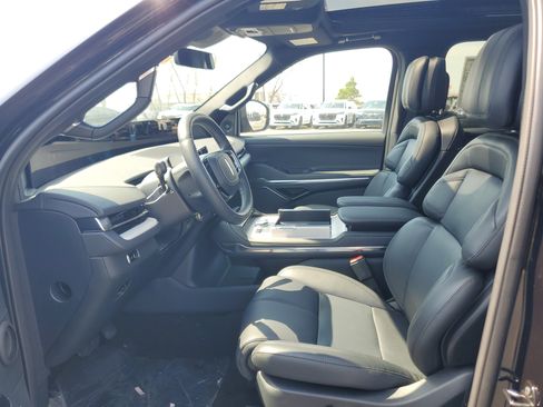 New 2026 Lincoln Navigator L Reserve AWD/4WD image 12