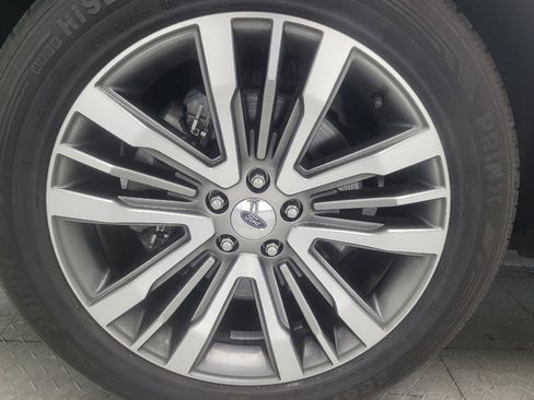 Used 2019 Ford Explorer Platinum AWD/4WD image 31