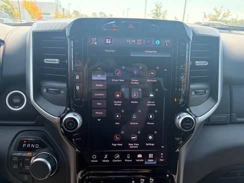 Used 2025 RAM 1500 Big Horn AWD/4WD image 36