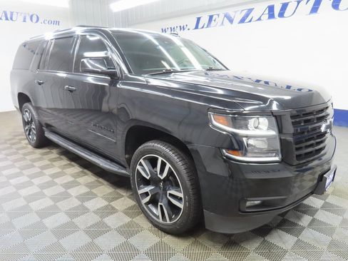 Used 2019 Chevrolet Suburban Premier image 3
