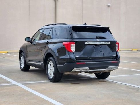 Used 2023 Ford Explorer XLT w/ Equipment Group 202A AWD/4WD image 7