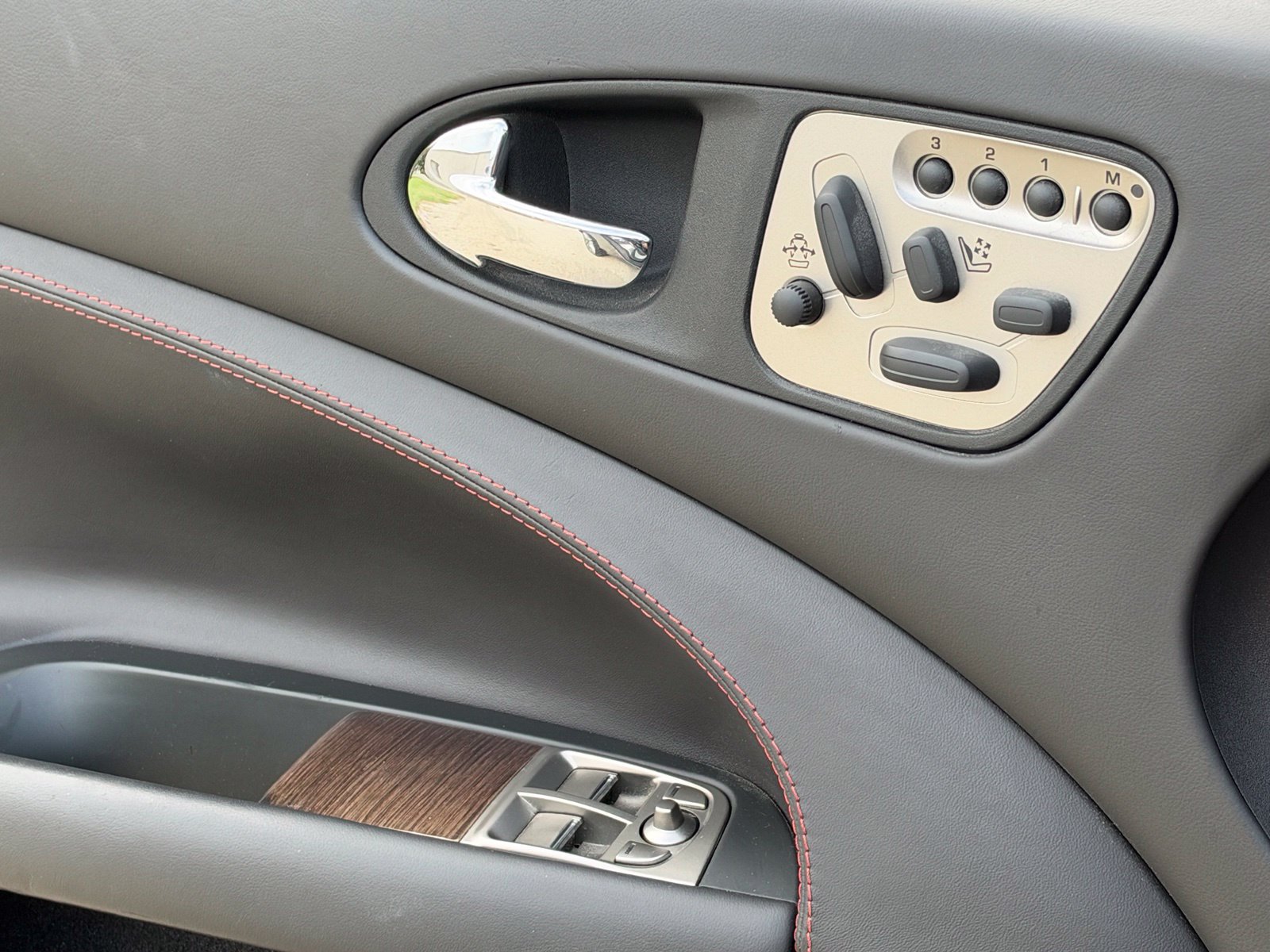Used 2009 Jaguar XKR R RWD image 30