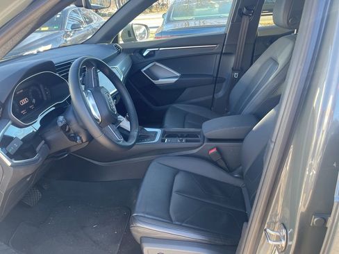 Used 2025 Audi Q3 2.0T Premium image 11