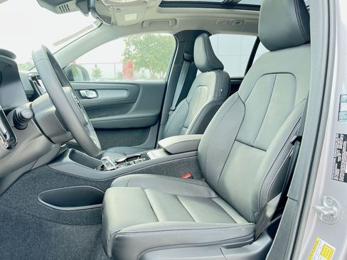 New 2026 Volvo XC40 B5 Plus w/ Protection Package Premier image 13