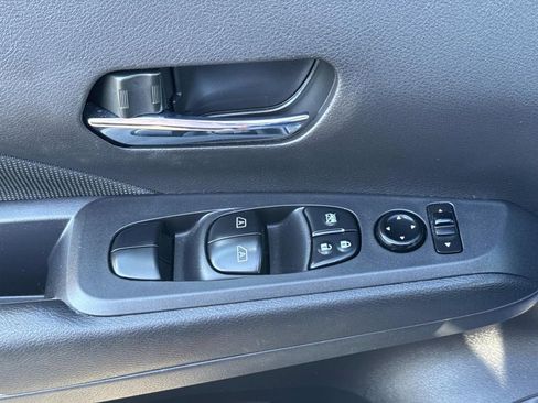 Used 2024 Nissan Kicks SV image 18