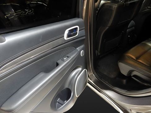 Used 2021 Jeep Grand Cherokee SRT image 32