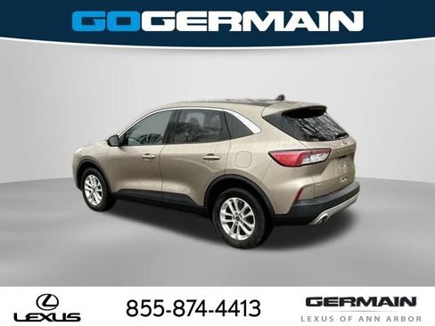 Used 2020 Ford Escape SE image 5