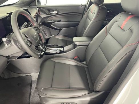 New 2026 Chevrolet Trax RS w/ Sunroof Package FWD image 2