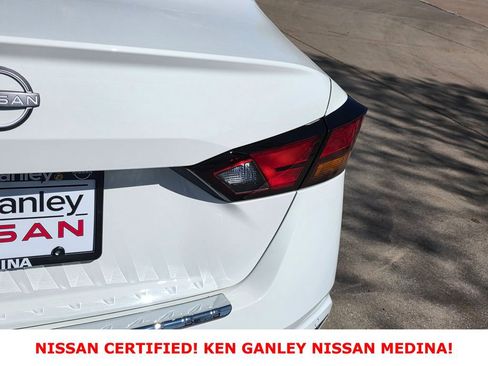 Certified 2025 Nissan Altima 2.5 S FWD image 15