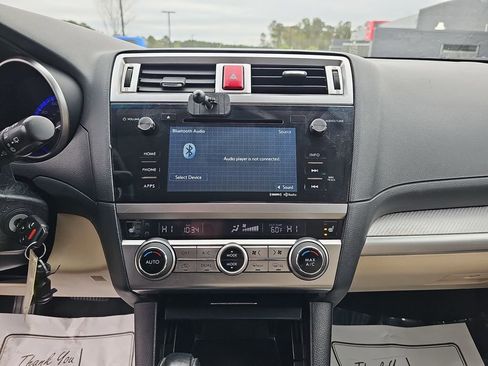 Used 2017 Subaru Outback 2.5i Premium image 24