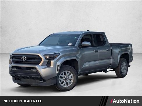 Used 2025 Toyota Tacoma SR5 AWD/4WD image 1
