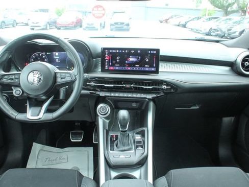 Used 2025 Alfa Romeo Tonale AWD/4WD image 16