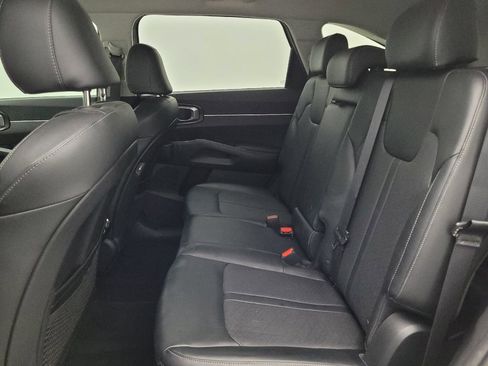 Used 2021 Kia Sorento S FWD image 18