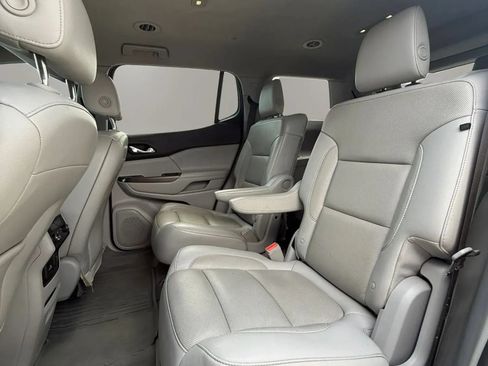 Used 2019 GMC Acadia SLT w/ LPO, Floor Liner Package FWD image 11
