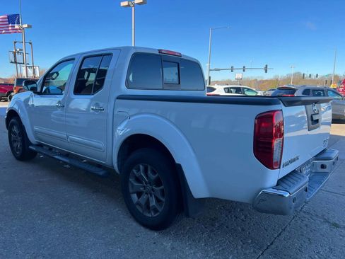 Used 2016 Nissan Frontier SL image 6