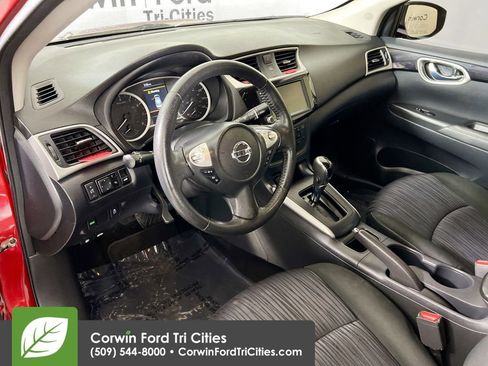 Used 2019 Nissan Sentra SV image 3