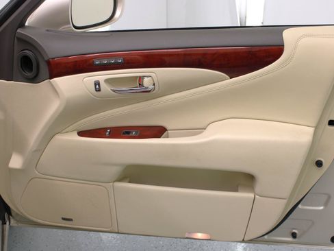 Used 2012 Lexus LS 460 w/ Luxury Value Edition RWD image 50