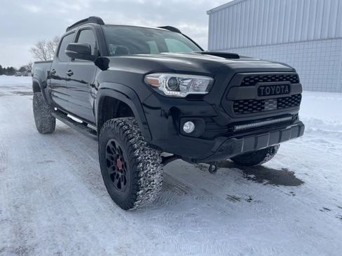 Used 2020 Toyota Tacoma TRD Sport image 1