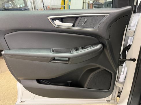 Certified 2024 Ford Edge SEL AWD/4WD image 12