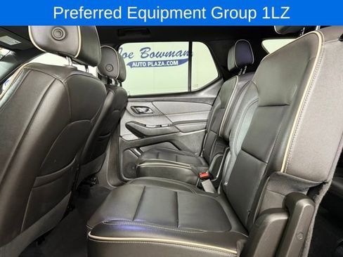 Used 2023 Chevrolet Traverse Premier image 14