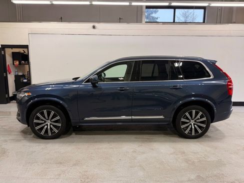 Used 2024 Volvo XC90 B5 Plus image 2