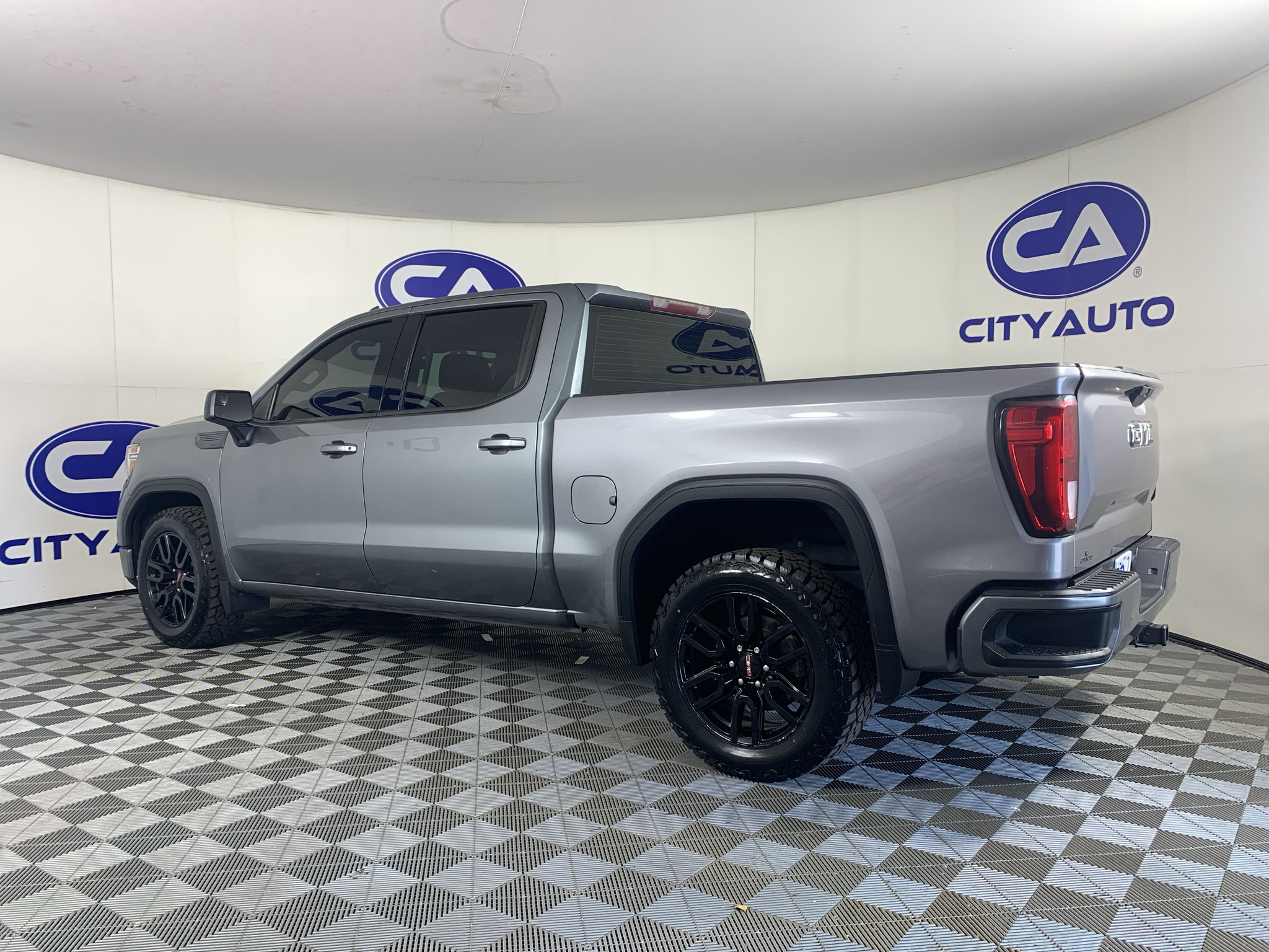 Used 2020 GMC Sierra 1500 Elevation w/ Elevation Value Package RWD image 5