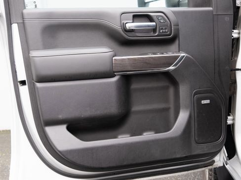 Used 2020 Chevrolet Silverado 3500 LTZ w/ LTZ Premium Package image 16