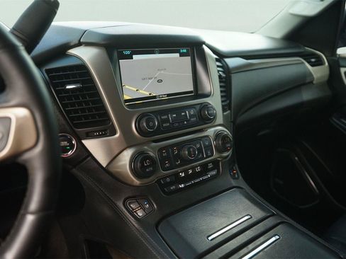 Used 2018 GMC Yukon Denali w/ Denali Ultimate Package AWD/4WD image 29
