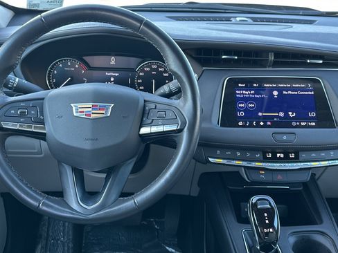 Certified 2023 Cadillac XT4 Luxury image 16