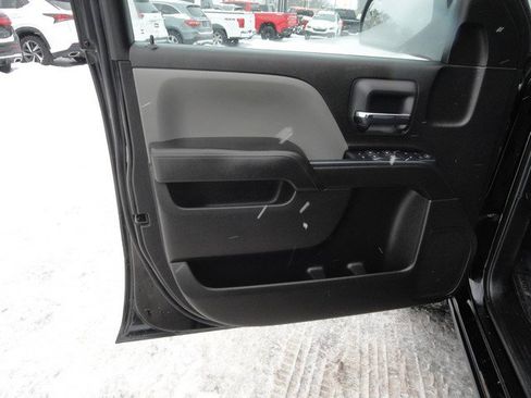 Used 2018 Chevrolet Silverado 1500 Custom w/ Custom Value Package image 12