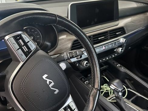 Used 2022 Kia Telluride SX w/ SX Prestige Package AWD/4WD image 3