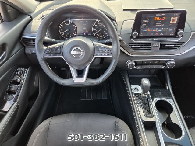 Used 2023 Nissan Altima 2.5 SV FWD image 12