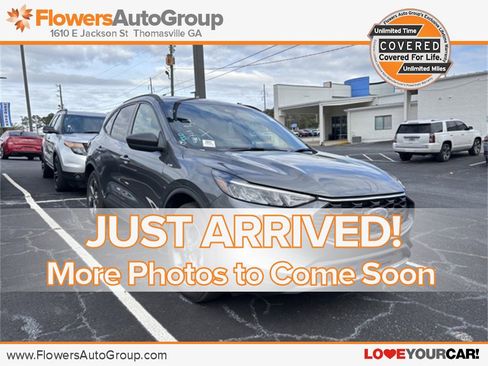 Used 2025 Ford Escape ST-Line image 1