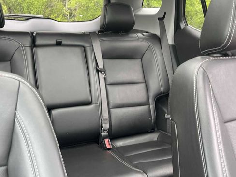 Used 2022 GMC Terrain SLT w/ Infotainment Package II AWD/4WD image 34