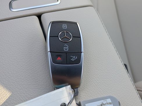 New 2026 Mercedes-Benz GLB 250 4MATIC image 30