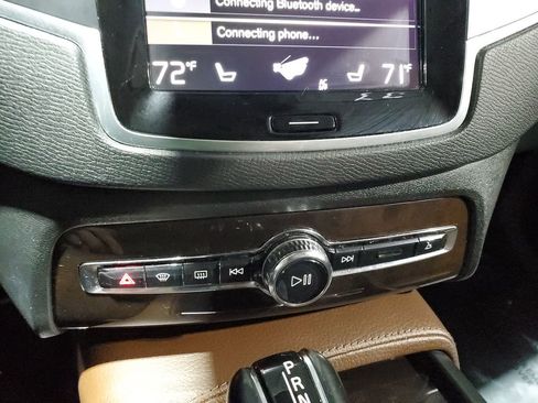 Used 2019 Volvo XC90 T6 Momentum w/ Advanced Package image 38