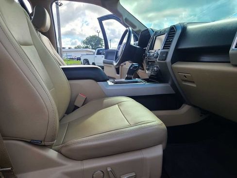 Used 2015 Ford F150 Lariat w/ Equipment Group 502A Luxury AWD/4WD image 23