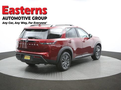 Used 2025 Nissan Pathfinder SV FWD image 40
