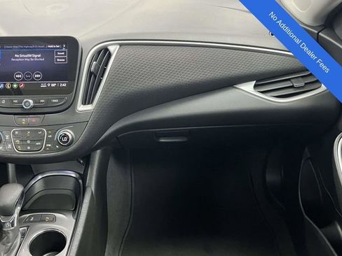 Used 2024 Chevrolet Malibu LT FWD image 21
